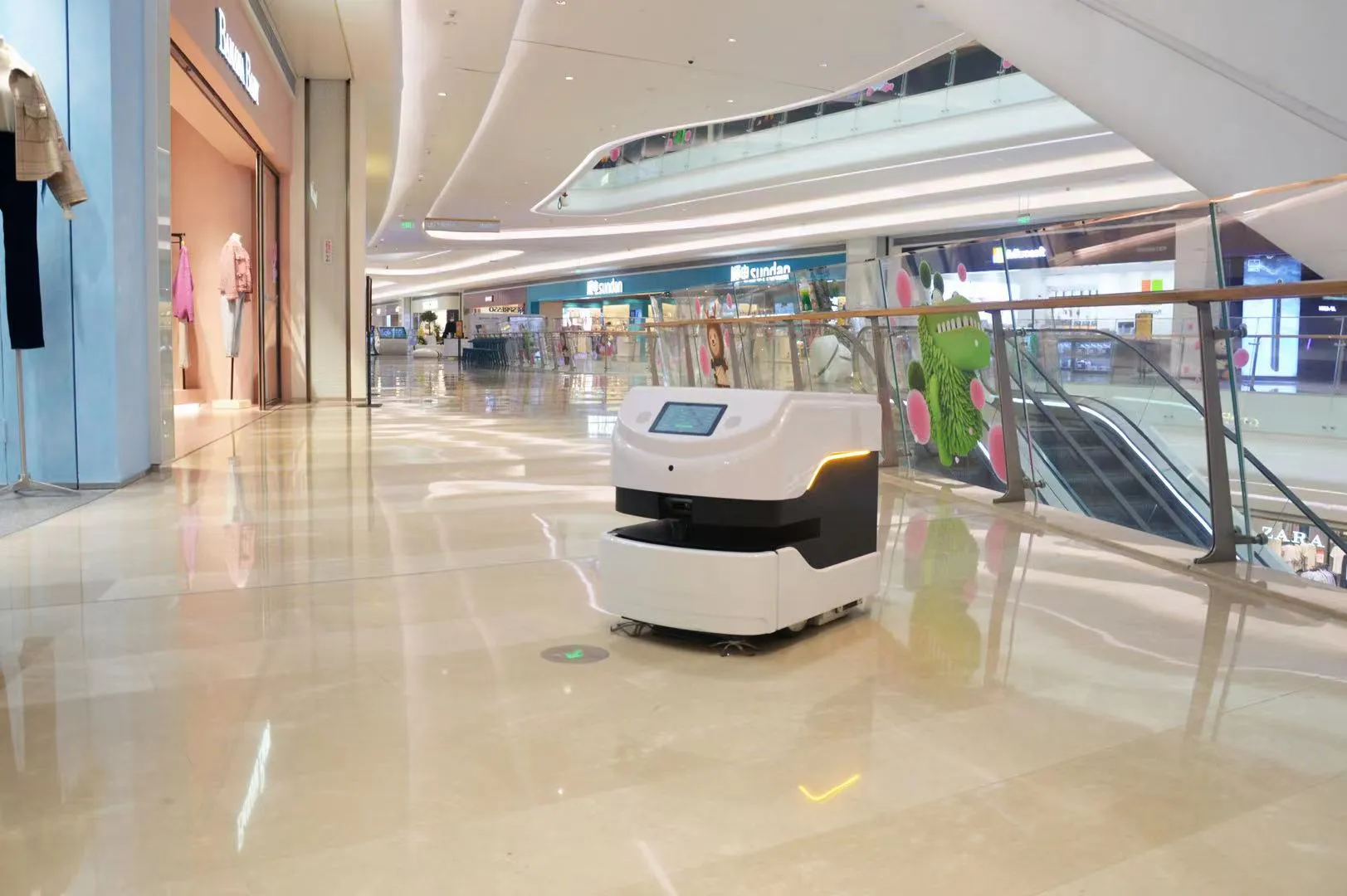 سوشل بوٹس کو مزید قدرتی بنائیں